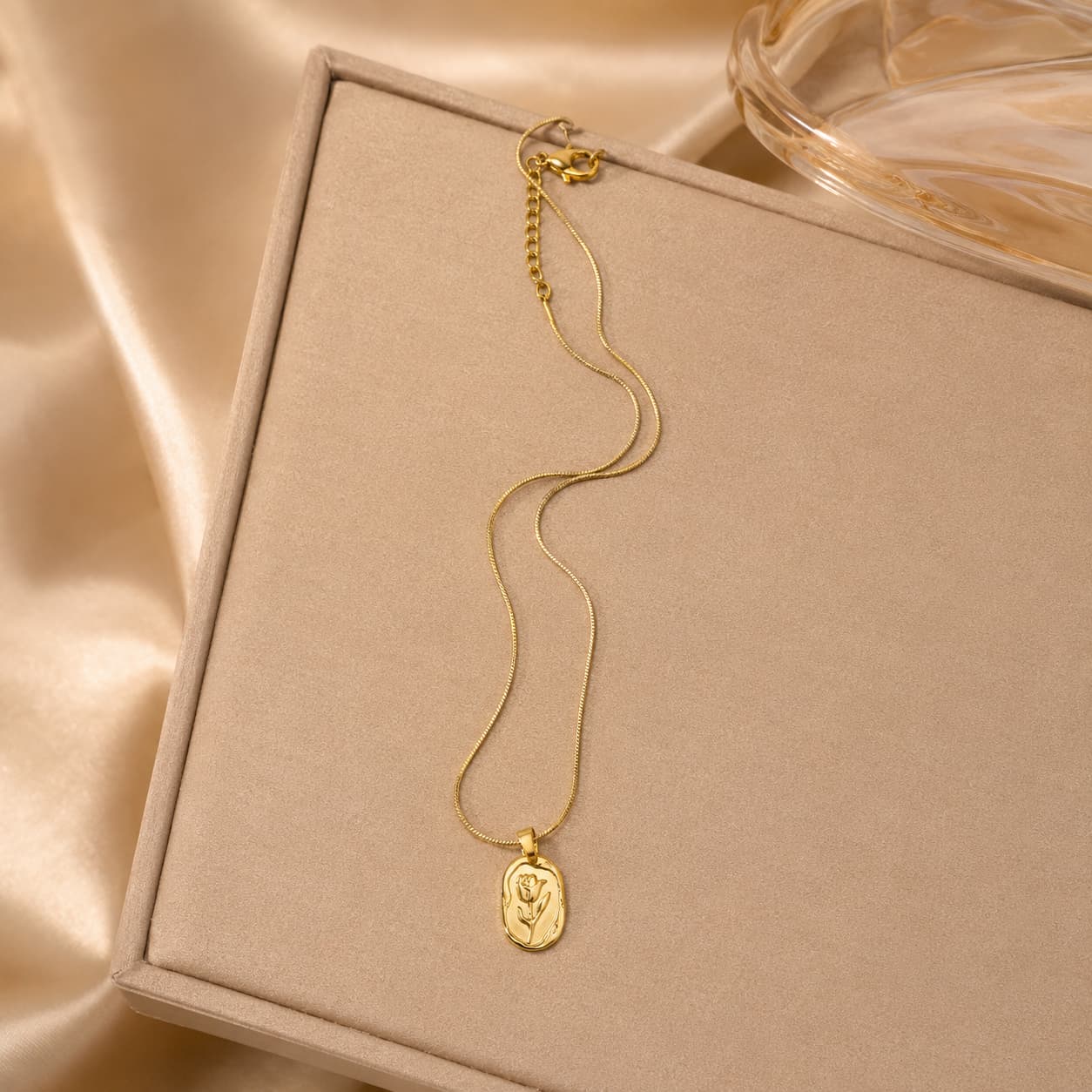 Forever Rose Medallion